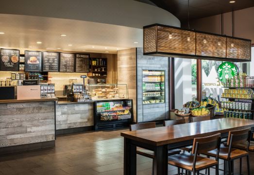 3. 와일레아 비치 ..