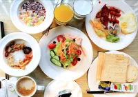 The Tree House - breakfast