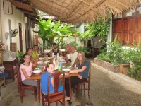 Manichan Place House Hotels in 