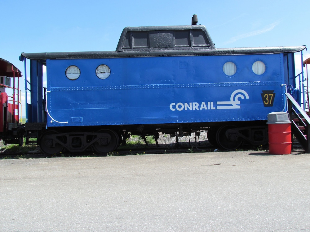 Red Caboose Motel & Restaurant