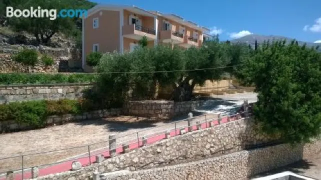 阿斯特拉斯公寓式酒店