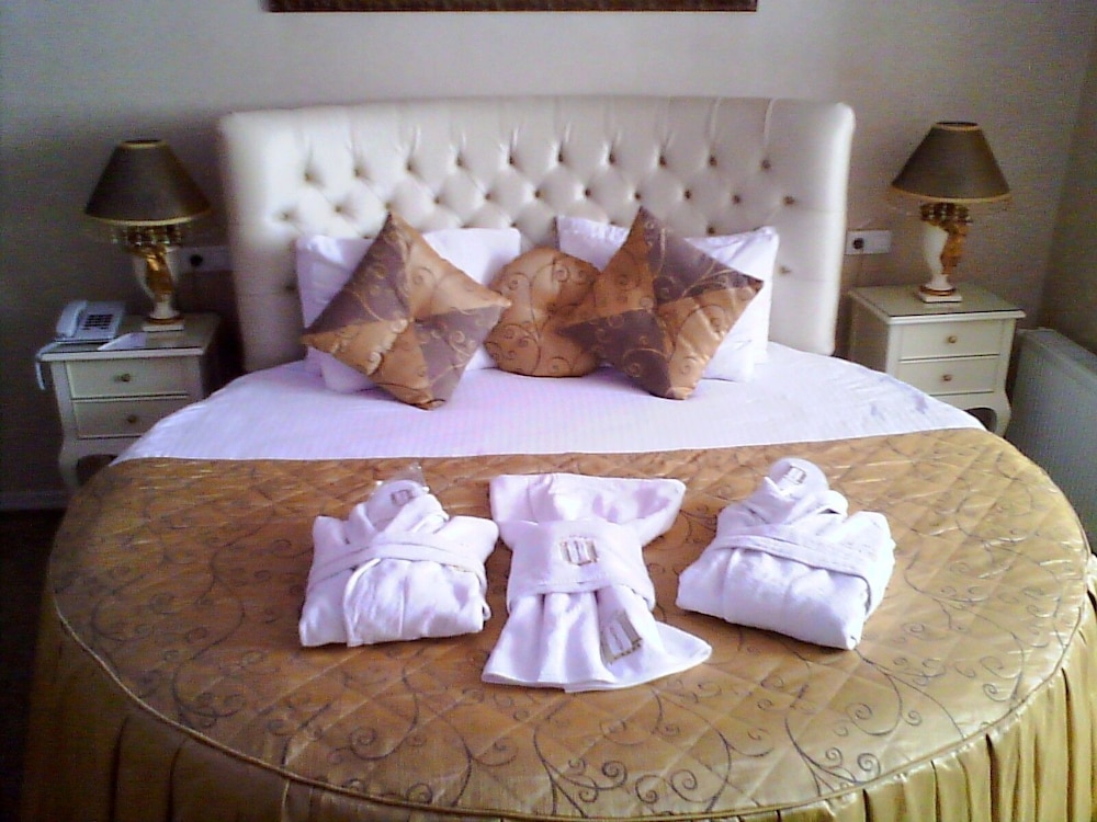 Golden Boutique Hotel