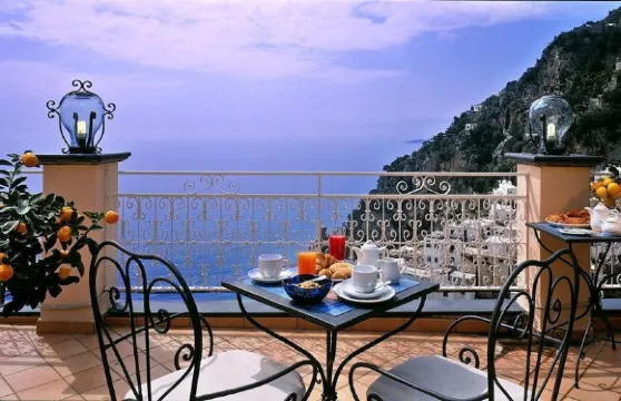 帕西提亞波西塔諾藝術酒店