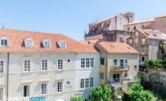 Old Town Baroque Palace Accommodation