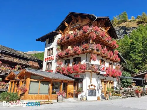 Hôtel Dents de Veisivi