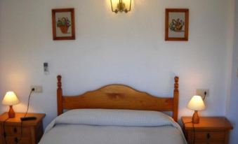 Pensión El Pirineo - Housity
