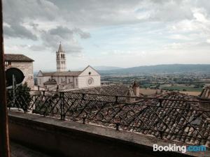 Residenza la Corte Assisi