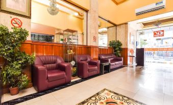 Central Paris Hotel, Baniyas Square