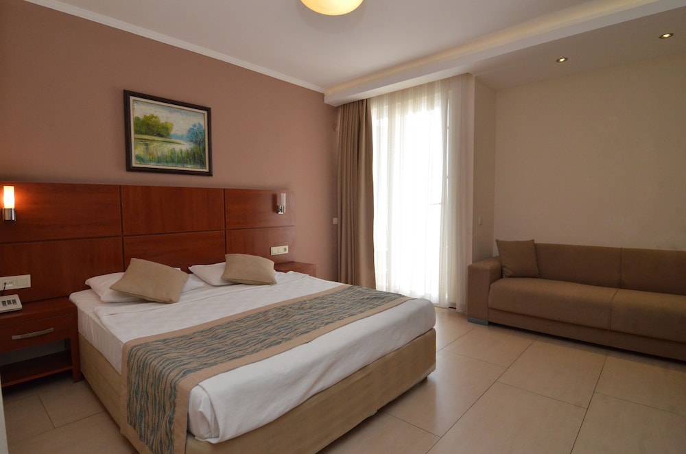 Artemis Princess Hotel
