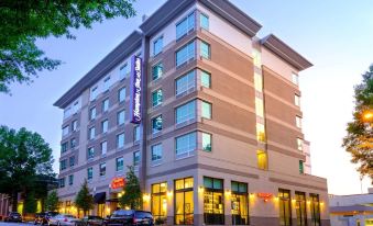 Hampton Inn & Suites Atlanta  Decatur/Emory