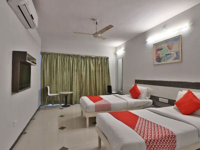 OYO 27796 Hotel Jubilee