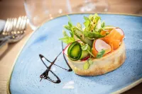 Golden Tulip Aix les Bains - Hotel & Spa Hotels in Tresserve