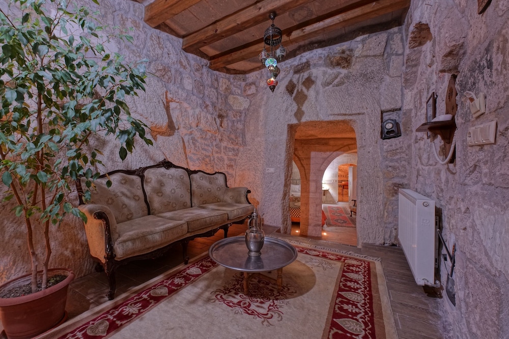 Angel Cave Suite