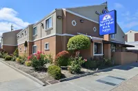 Inn by the SFO - Parkering