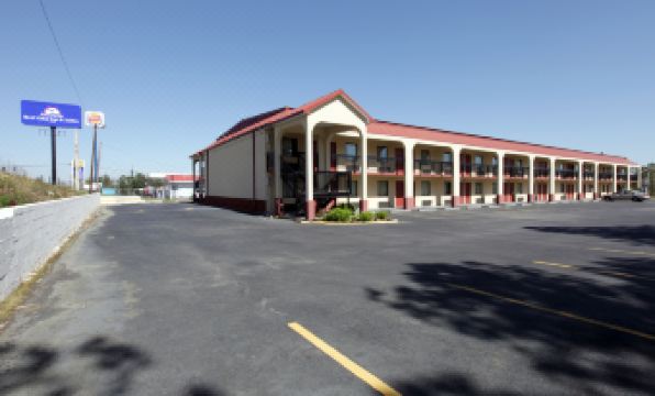 Americas Best Value Inn and Suites Macon