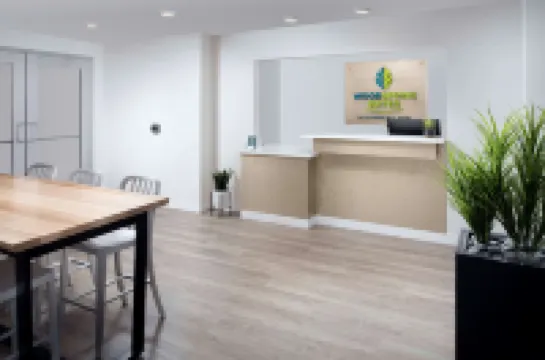 วูดสปริงสวีทส์ ซีแอตเทิล เอเวอเร็ตต์