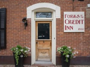 Forks of The Credit Inn