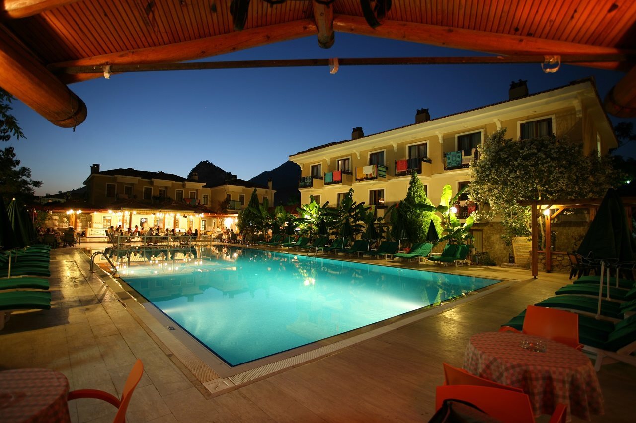 Perdikia Hill Hotel and Villas