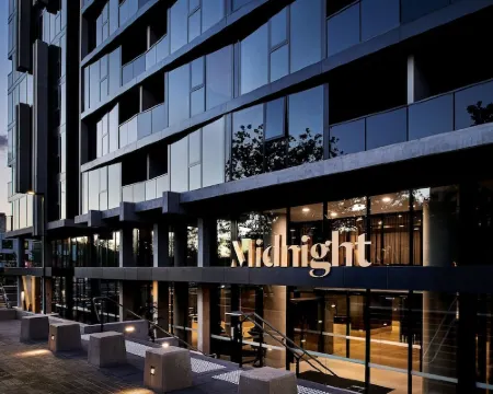 มิดไนท์โฮเทล ออโตกราฟคอลเลกชั่น โรงแรมในBraddon