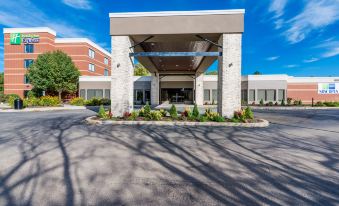 Holiday Inn Express Naperville, an IHG Hotel