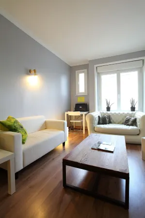 Little Lodge Hôtel Отели рядом с достопримечательностью «Faculty of Science and Technology»