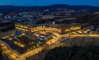 Ramada Hotel & Suites by Wyndham Gangwon Pyeongchang