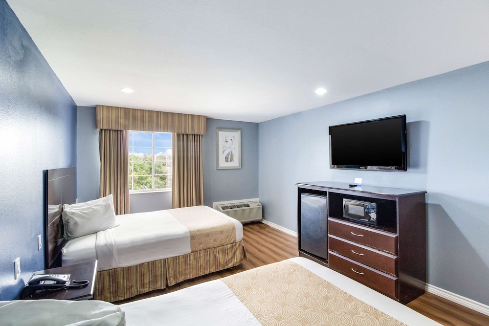 Rodeway Inn & Suites