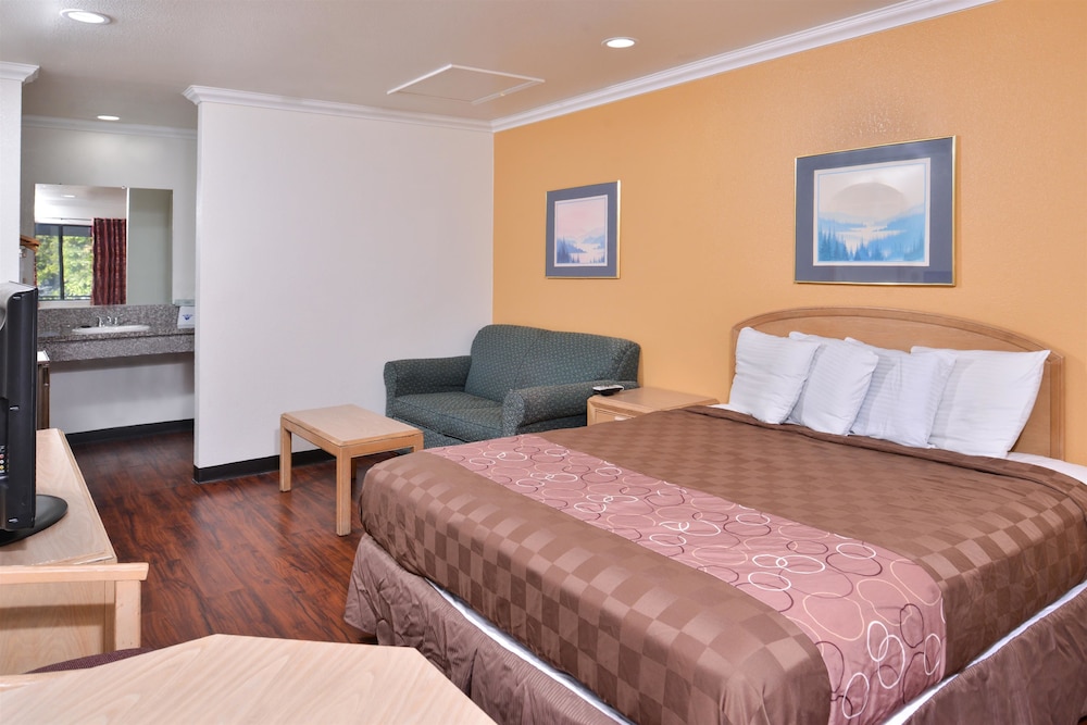 Americas Best Value Inn and Suites Clearlake