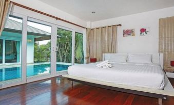 Autumn Breeze 3 bedroom beachfront Villa