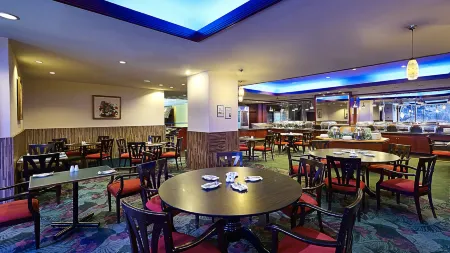 Berjaya Penang Hotel Отели рядом с достопримечательностью «Buppharam Buddhist Temple»