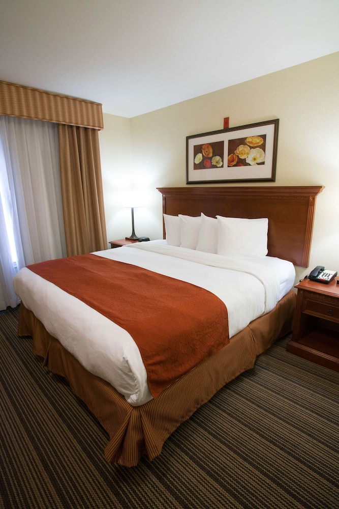 Country Inn & Suites by Radisson, Fort Worth, TX