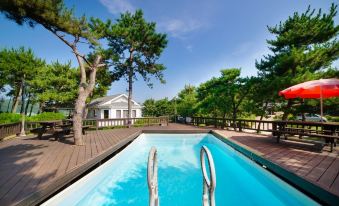 Deureuni Resort