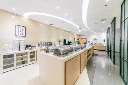 Holiday Inn Express Tianjin Heping Отели в г. Тяньцзинь