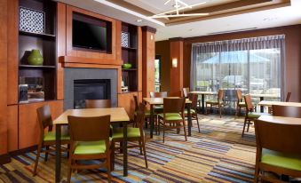 Fairfield Inn & Suites Cumberland