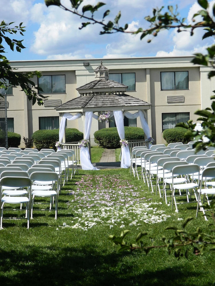 Quality Inn Near Finger Lakes and Seneca Falls