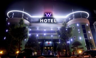 Yeongju Hotel W