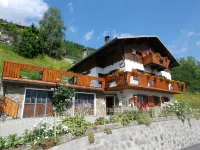 Santa Lucia Hotels in Valdisotto