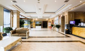 Green Oriental Hotel (Yingtan Railway Station Gymnasium)