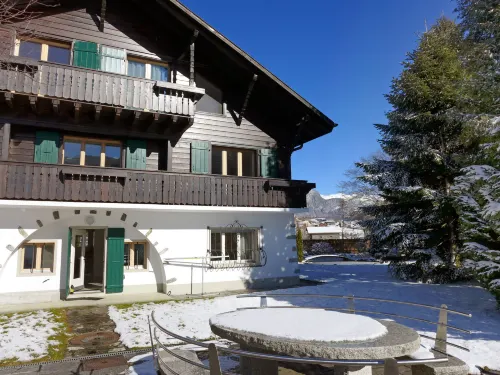 Chalet Aaregg فنادق في برينز