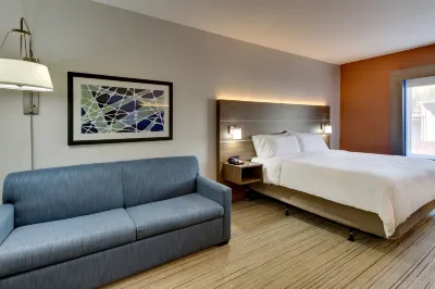Holiday Inn Express & Suites Atlanta-Emory University Area Hotels in Decatur