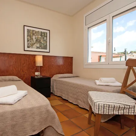 Estiu Отели в г. Пинеда-де-Мар