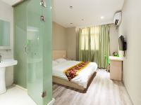 99优选酒店(上海金平路步行街店) - 豪华大床房