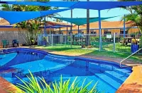 Yamba Twin Pines Motel