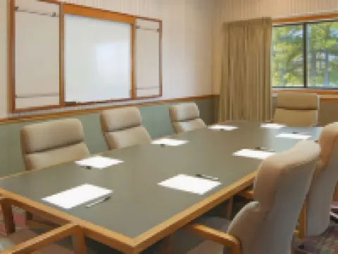 Super 8 by Wyndham Mason Hotels in Mason