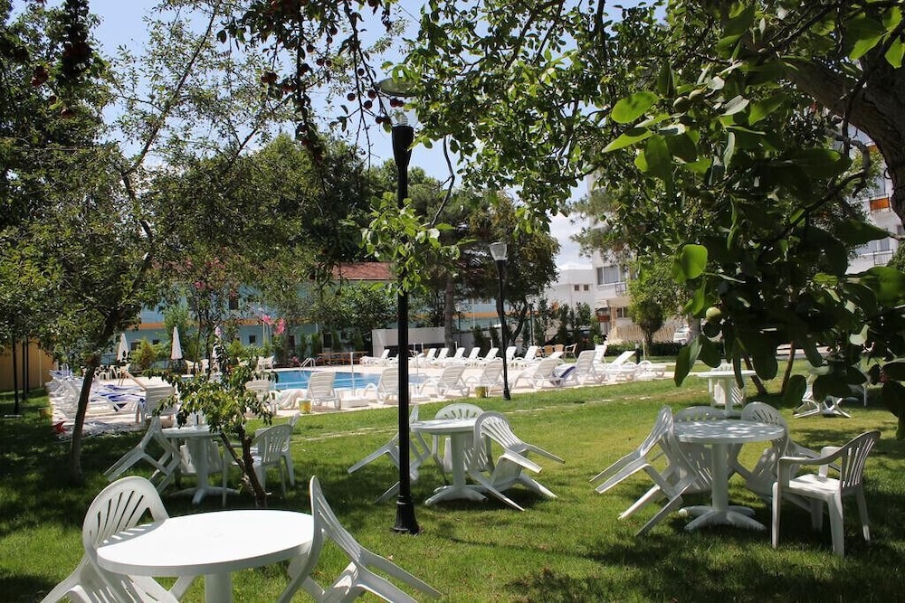 Erdek Konuk Otel (Otel Villa Fuat)