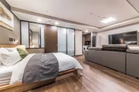 Western Bay Marina Hotel Hotel dekat Anjung-ri, Anjung-eup