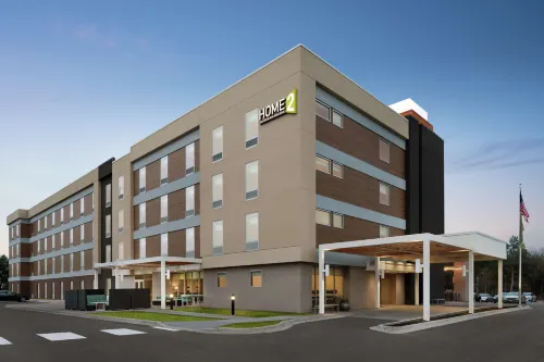 Home2 Suites by Hilton Brooklyn Park Minneapolis - Parkering