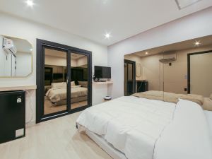 Jinju Botique Hotel Super Roket