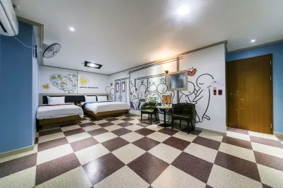 Daegu Hyeonpung Elegance Hotels near Dodong Seowon Confucian Academy