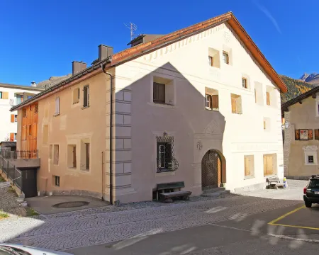 Chesa Chascharia 1 薩梅丹酒店